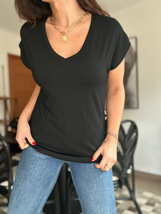 POLERA MORELIA NEGRA