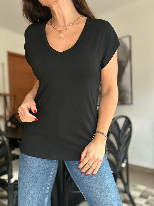 POLERA MORELIA NEGRA